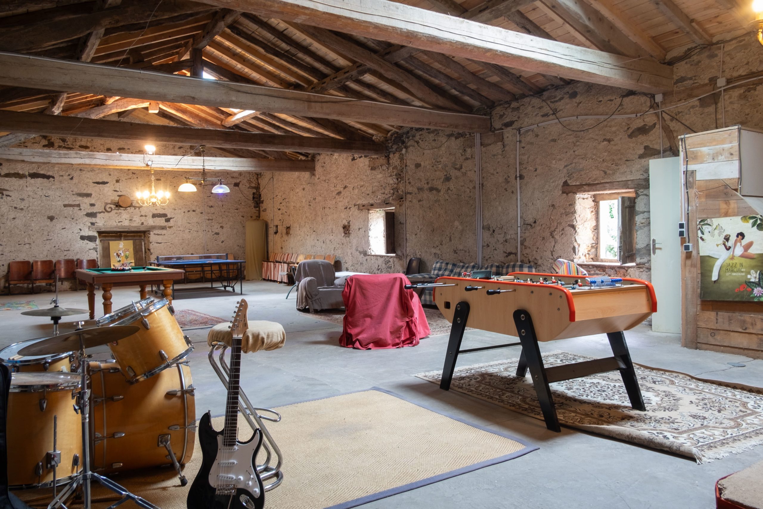 Salle de jeux et billard du gîte La Planésié dans le Tarn