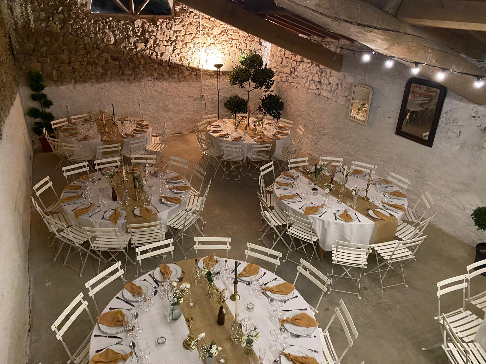 Cérémonie de mariage en plein air au bord du lac privatif - salle de mariage proche Castres dans le Tarn